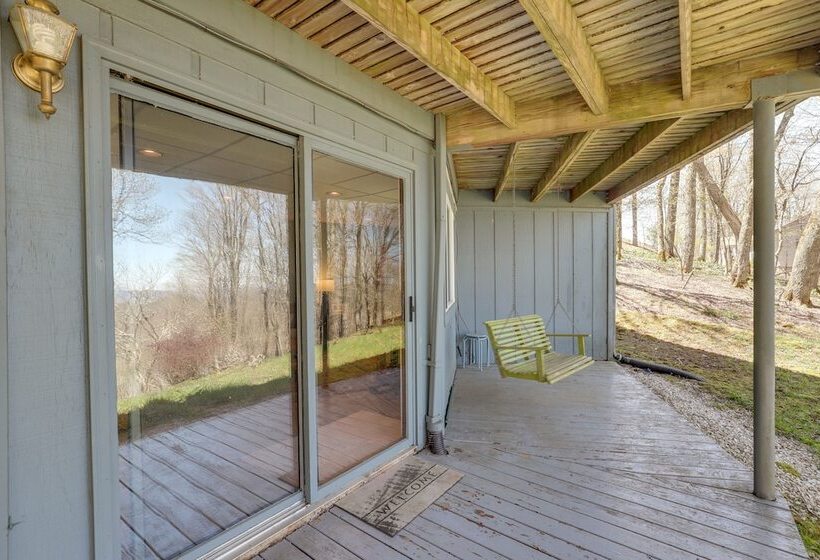 Mountaintop Mars Hill Cabin W/ Wraparound Deck!