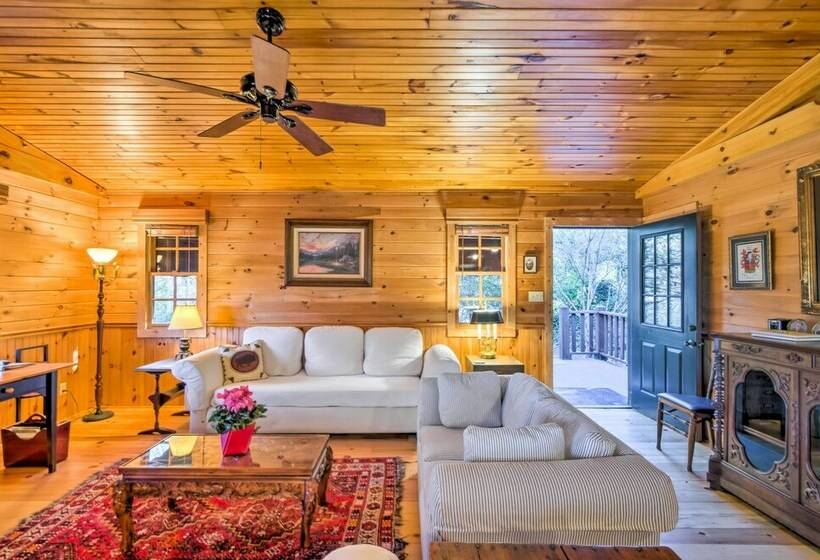 Quaint Bryson City Cottage W/ Smoky Mountain Views