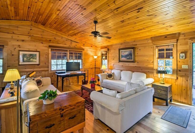 Quaint Bryson City Cottage W/ Smoky Mountain Views