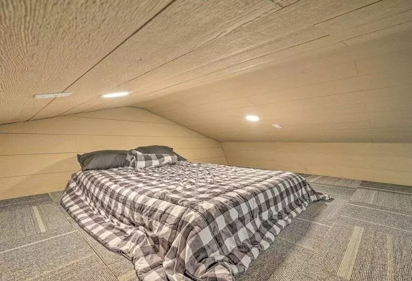 Quaint Montezuma Cabin Near Lake Ponderosa!