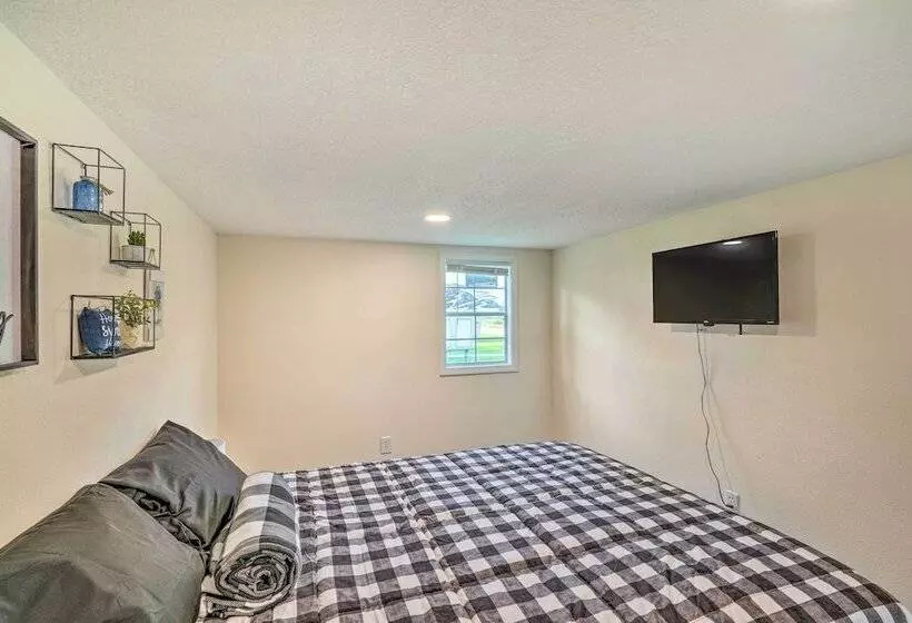 Quaint Montezuma Cabin Near Lake Ponderosa!