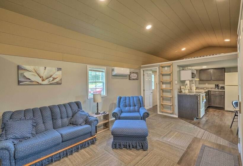 Quaint Montezuma Cabin Near Lake Ponderosa!