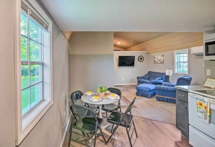 Quaint Montezuma Cabin Near Lake Ponderosa!