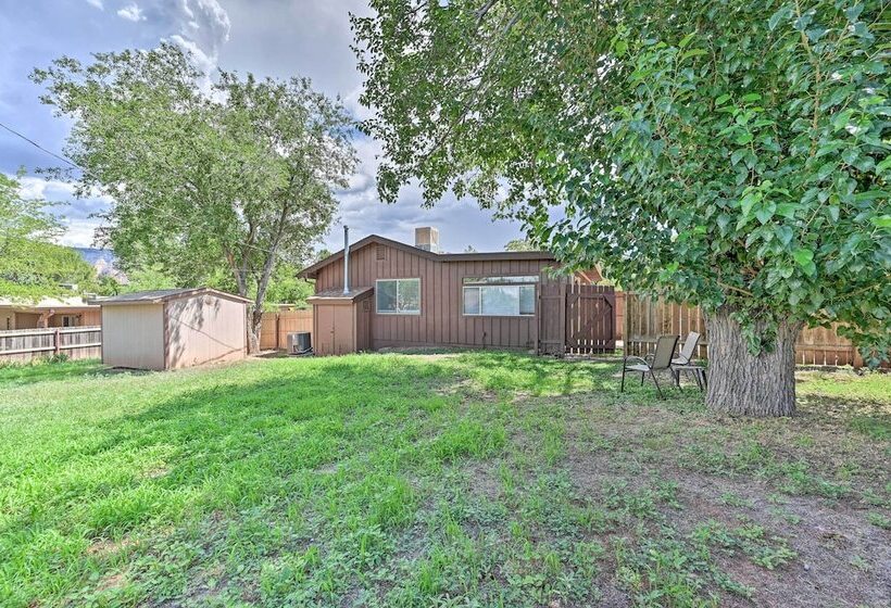 Quaint Sedona Cottage W/ Backyard + Views!