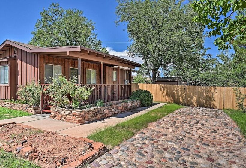 Quaint Sedona Cottage W/ Backyard + Views!