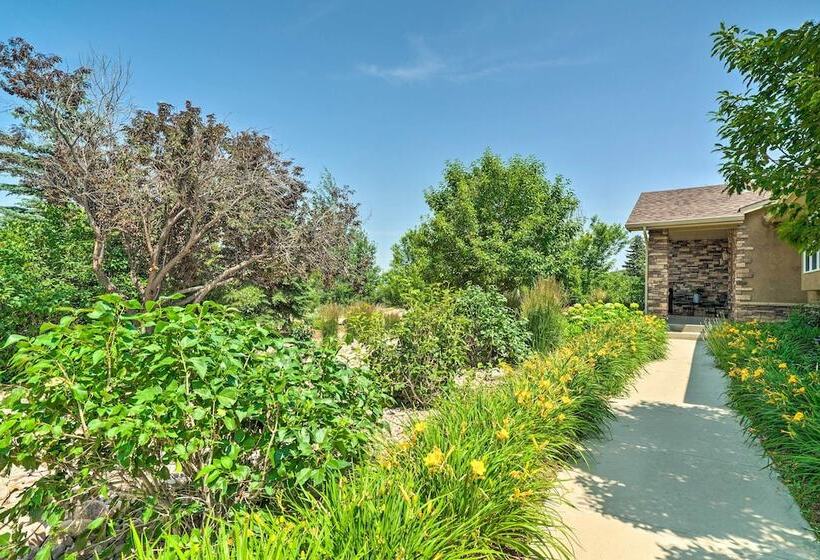 Spacious Family Home < 12 Mi To Usaf Academy!