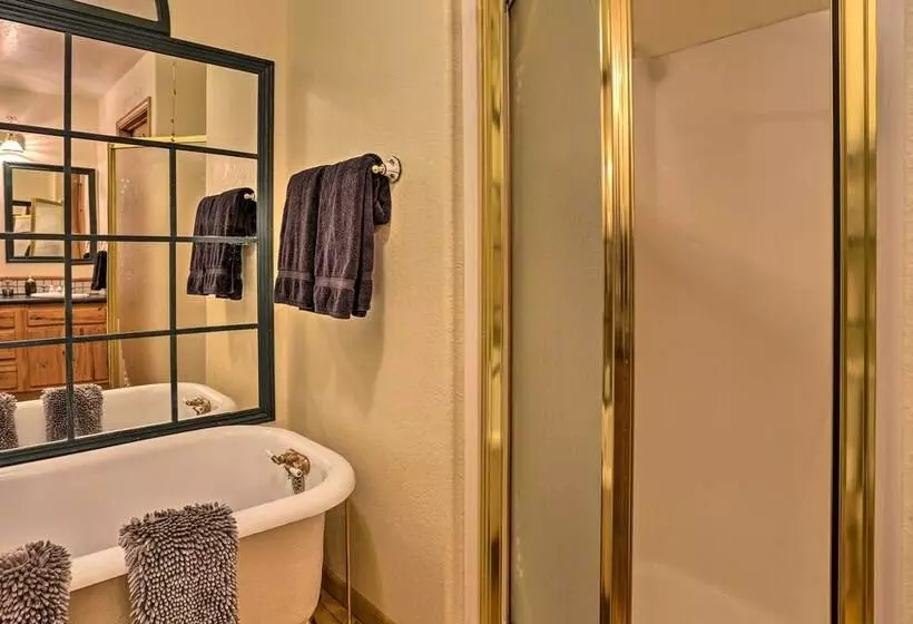 Spacious Home W/ Hot Tub, 3 Mi To Deer Mtn