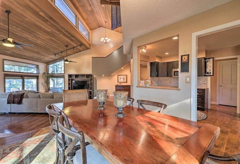 Upscale Flagstaff Country Club Home W/ Mtn Views!