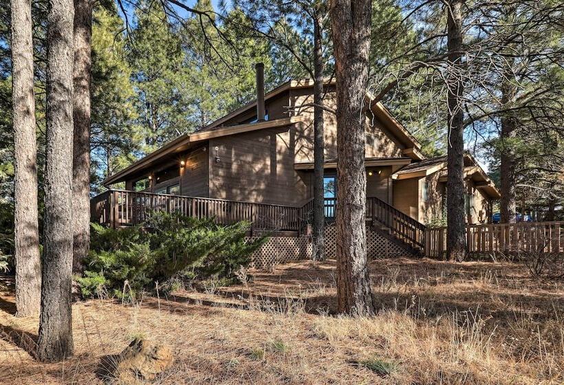 Upscale Flagstaff Country Club Home W/ Mtn Views!