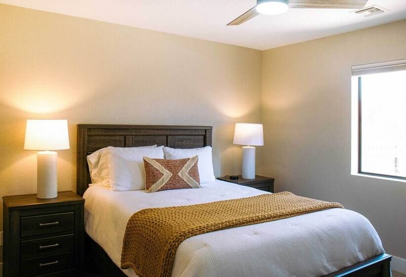 Arizona Family Retreat W/ Pool & Hot Tub!