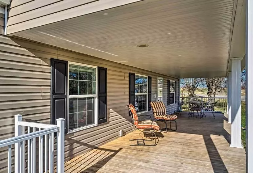 Boating Mecca: Near Dale Hollow Lake & Golf!