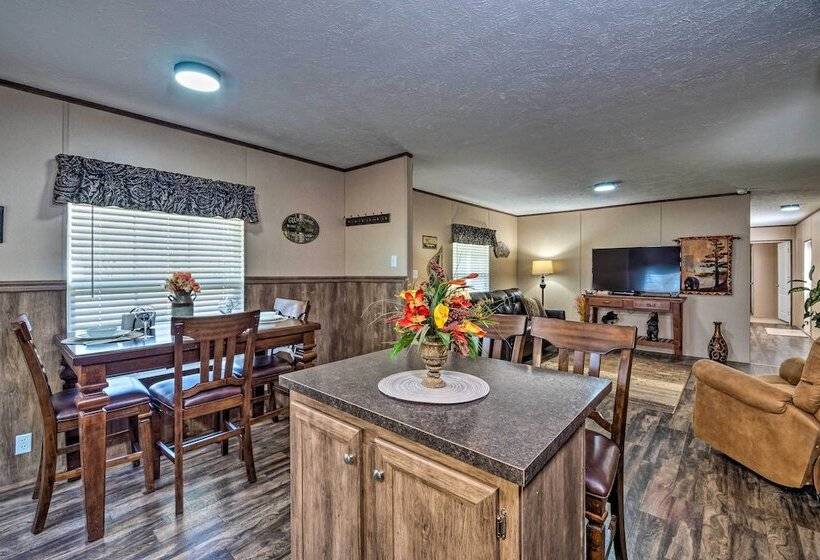 Boating Mecca: Near Dale Hollow Lake & Golf!