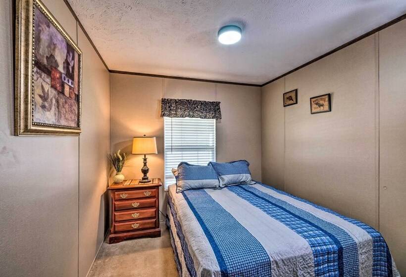 Boating Mecca: Near Dale Hollow Lake & Golf!