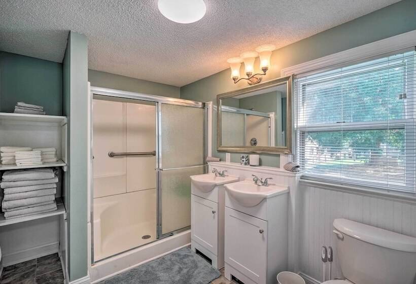 Bright Durham Home W/ Fully Furnished Deck!