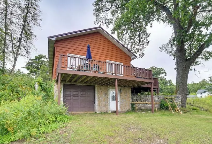 Charming Curtis House: Large Deck W/ Lake View!