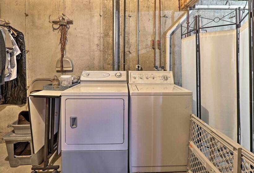 Charming Log Cabin At Double Jj Ranch Resort!