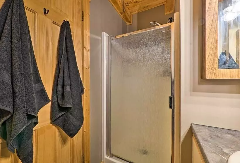 Charming Log Cabin At Double Jj Ranch Resort!