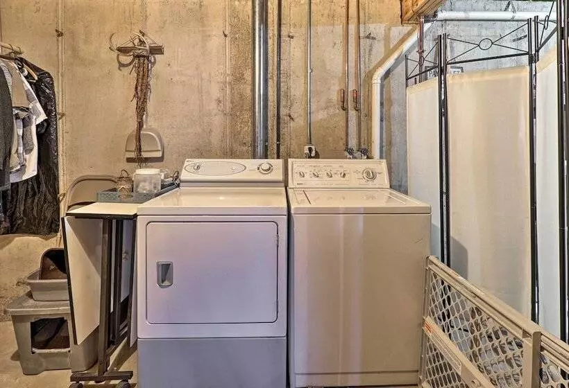 Charming Log Cabin At Double Jj Ranch Resort!