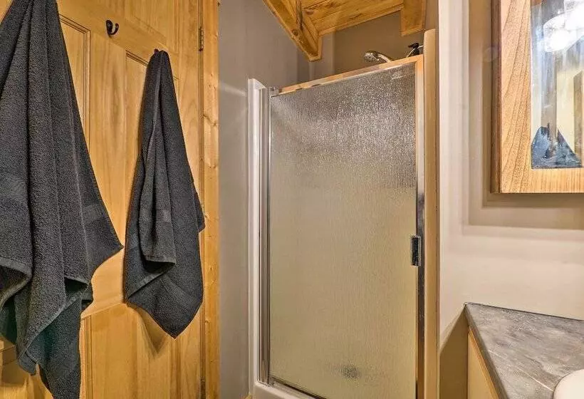 Charming Log Cabin At Double Jj Ranch Resort!