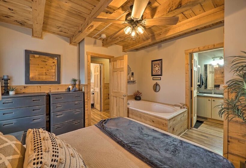 Charming Log Cabin At Double Jj Ranch Resort!