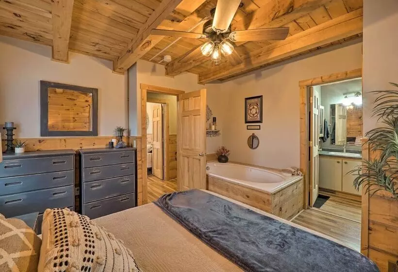 Charming Log Cabin At Double Jj Ranch Resort!