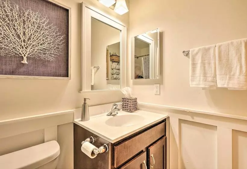 Chestertown Hideaway W/ Lake & Beach Access!