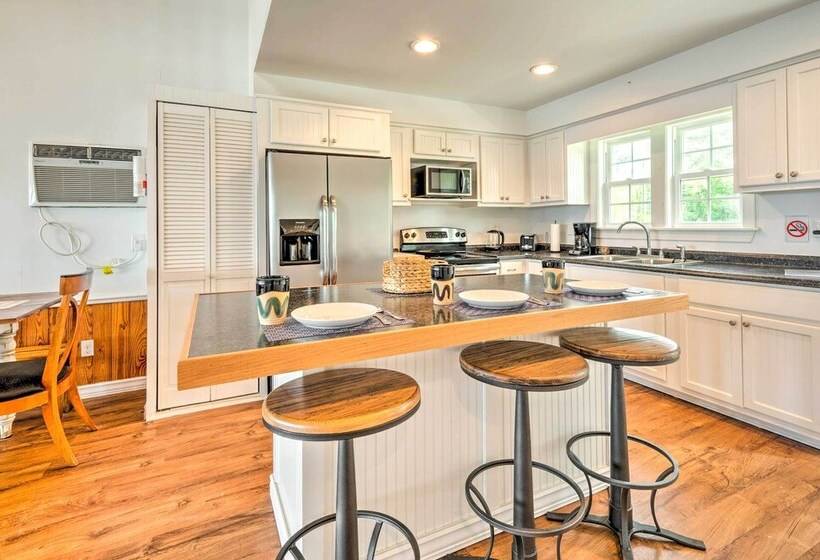 Coastal Escape: Bayfront Home W/ Dock & Views