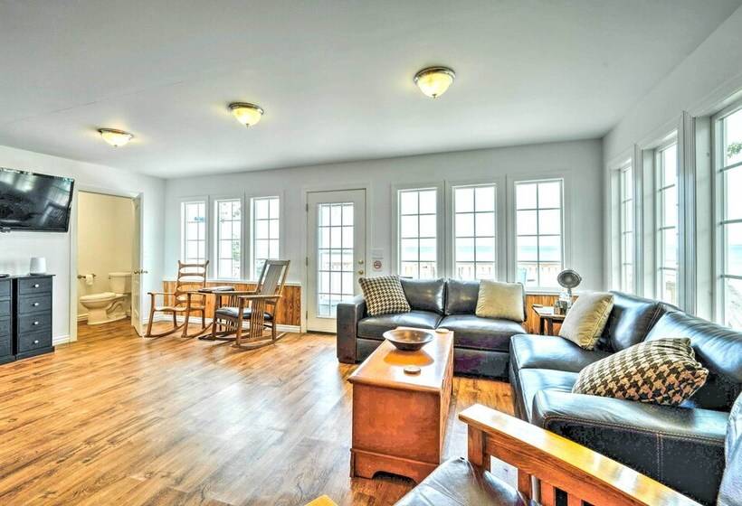 Coastal Escape: Bayfront Home W/ Dock & Views