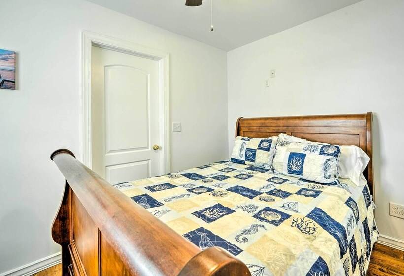 Coastal Escape: Bayfront Home W/ Dock & Views