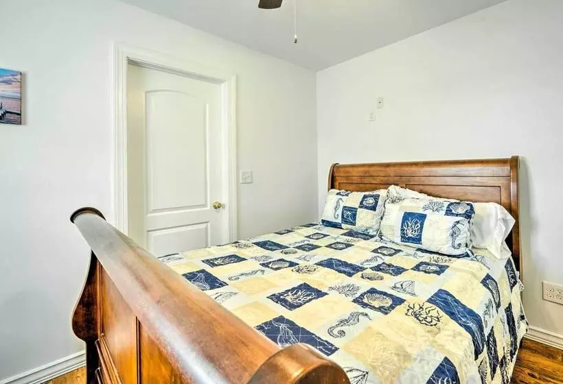 Coastal Escape: Bayfront Home W/ Dock & Views