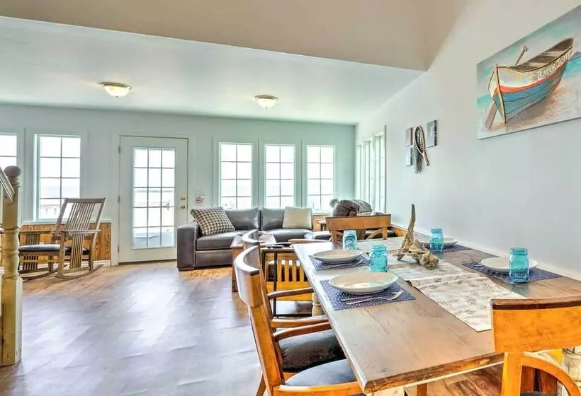 Coastal Escape: Bayfront Home W/ Dock & Views