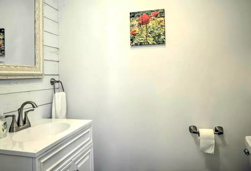 Coastal Escape: Bayfront Home W/ Dock & Views