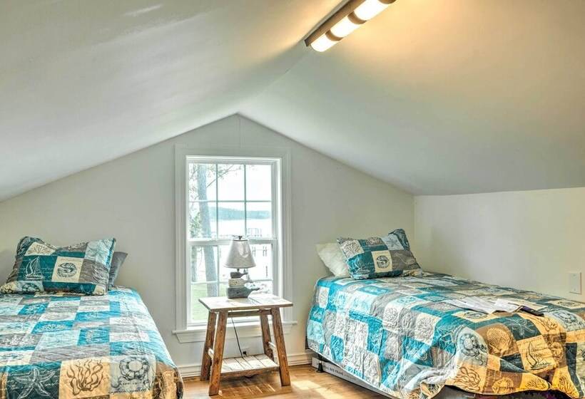 Coastal Escape: Bayfront Home W/ Dock & Views