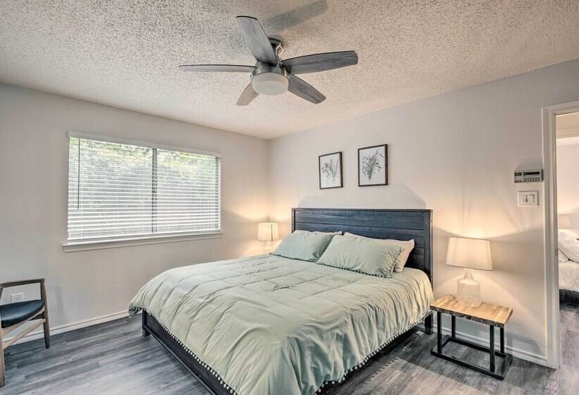 2 Mi To Lone Star Park: Irving Home W/ Fenced Yard