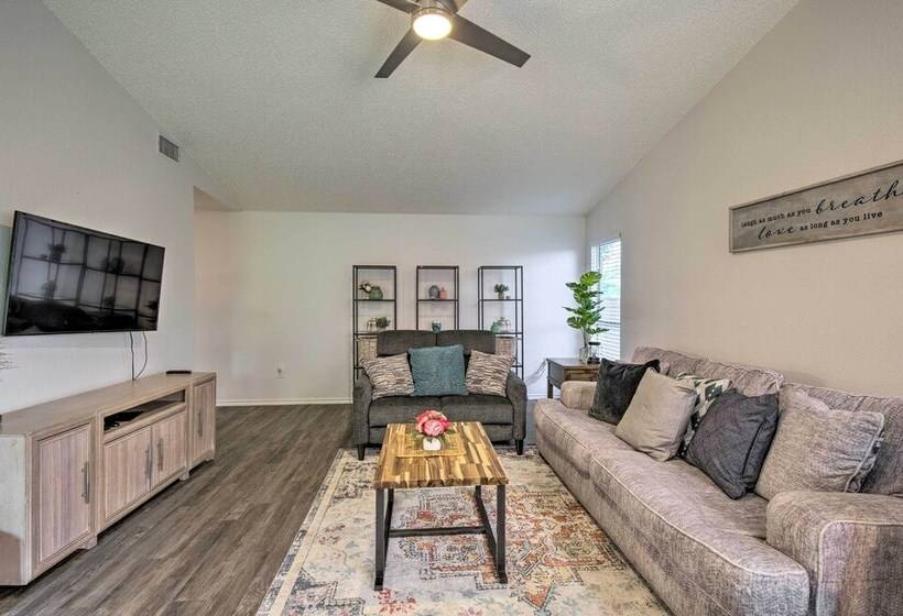 2 Mi To Lone Star Park: Irving Home W/ Fenced Yard