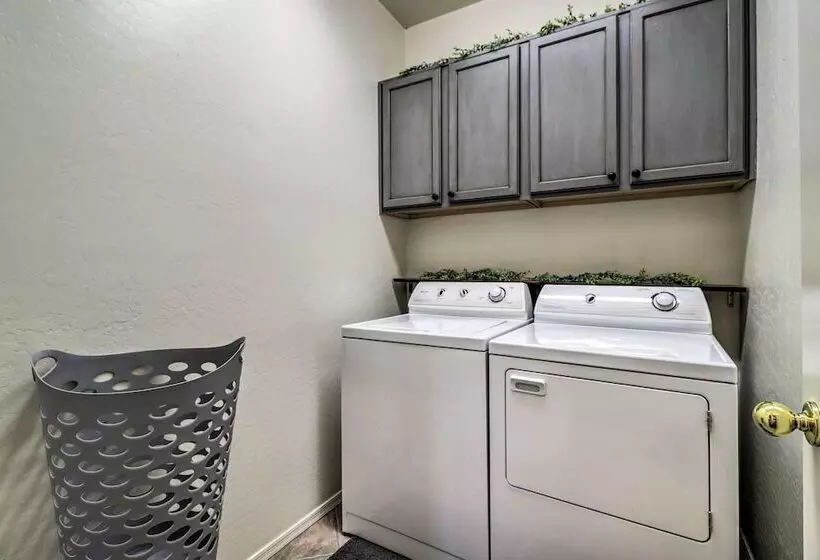 Gold Canyon House W/ Superstition Mountain Views!