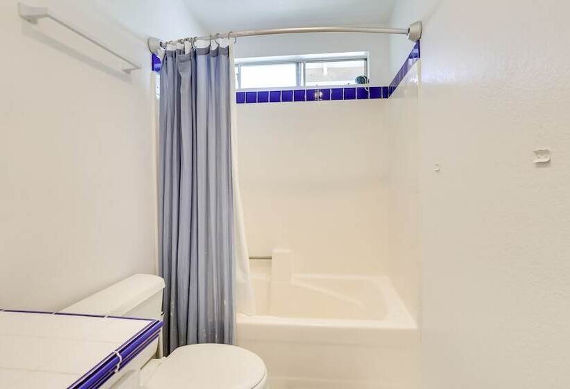 Gorgeous Vista Home W/ Private Pool & Spa!