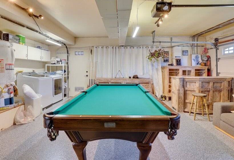 Gorgeous Vista Home W/ Private Pool & Spa!