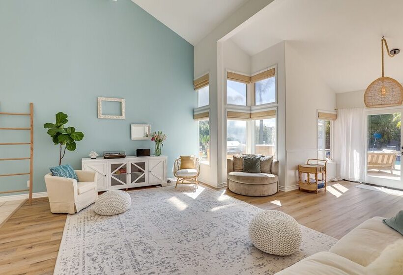 Gorgeous Vista Home W/ Private Pool & Spa!