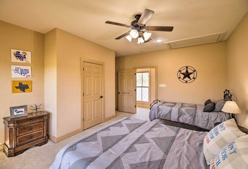 Grand Bellville Estate At Clear Creek Ranch