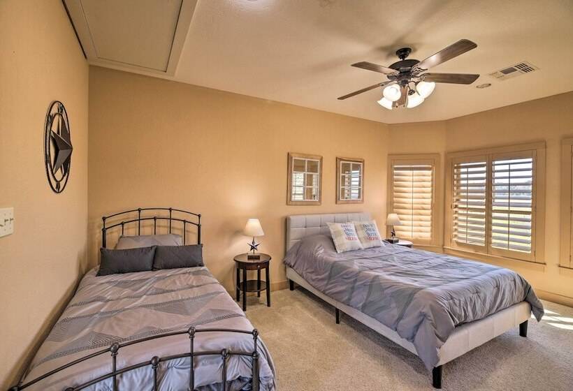 Grand Bellville Estate At Clear Creek Ranch