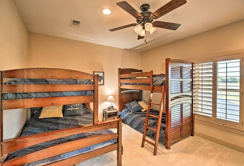 Grand Bellville Estate At Clear Creek Ranch