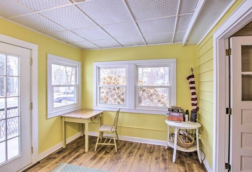 Green Lake Vacation Home W/ Screened Porch!