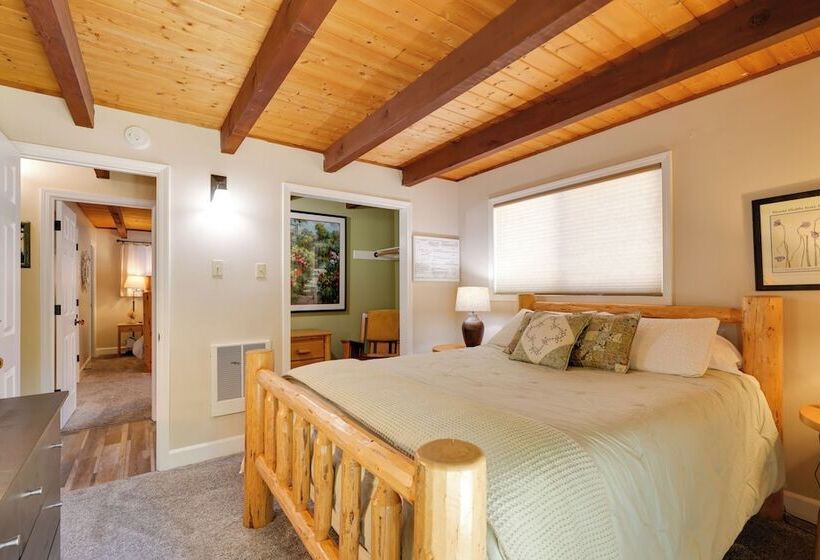 Groveland Home Walk To Pine Mountain Lake!