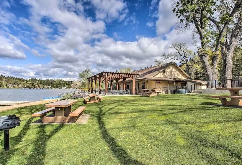 Groveland Home   Walk To Pine Mountain Lake!