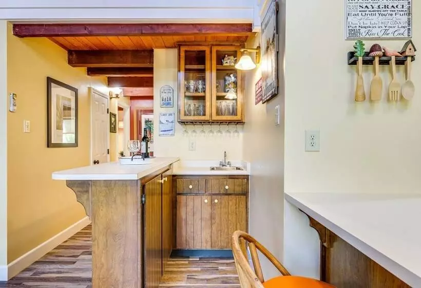 Groveland Home   Walk To Pine Mountain Lake!