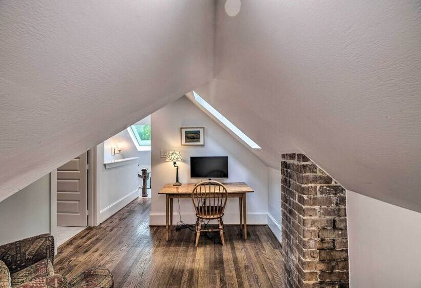 Historic Houston Bungalow ~ 2 Mi To Downtown!