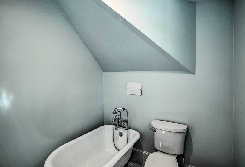 Historic Houston Bungalow ~ 2 Mi To Downtown!