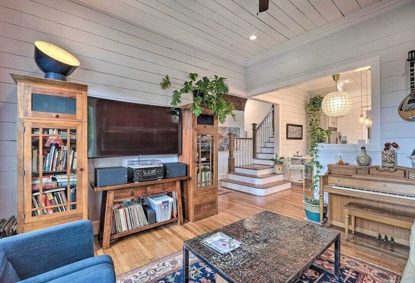 Historic Houston Bungalow ~ 2 Mi To Downtown!