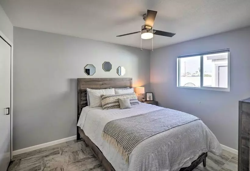 Home W/ Arizona Room ~ 5 Mi To Lake Havasu!